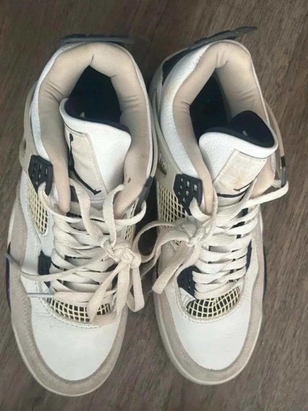 Jordan Retro White Black Cream Low-Top Sneakers